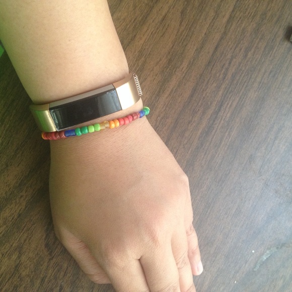 Fitbit Alta with gold strap - Picture 7 of 7